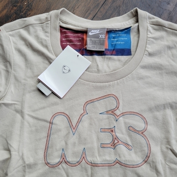 NWT Retro Nike Tee - Picture 2 of 6